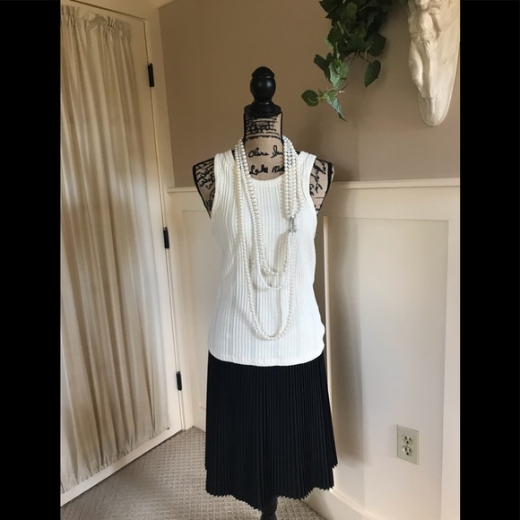 Anthropologie fitted tank top - Picture 3 of 5